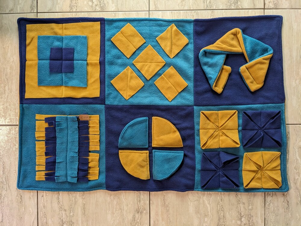 Snuffelkleed met 6 puzzels